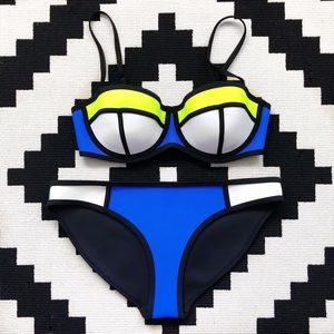 🌟TRIANGL🌟 Authentic Poppy Bikini Full Set